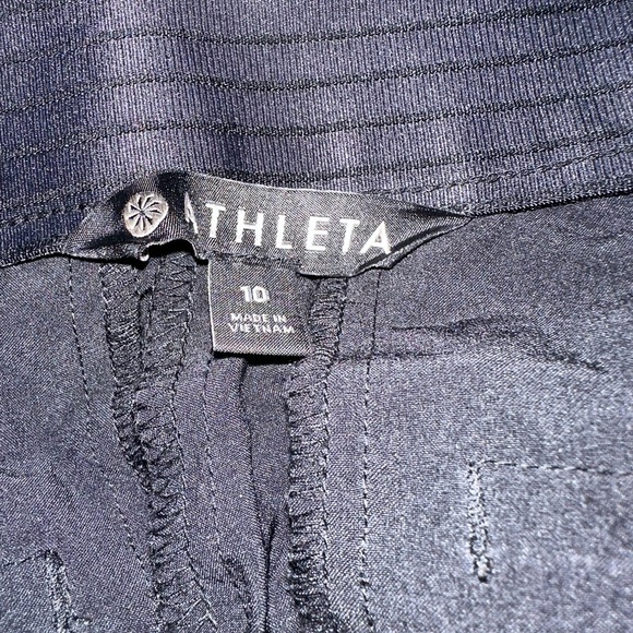 Athleta Hiking/Walking Shorts - Picture 3 of 4
